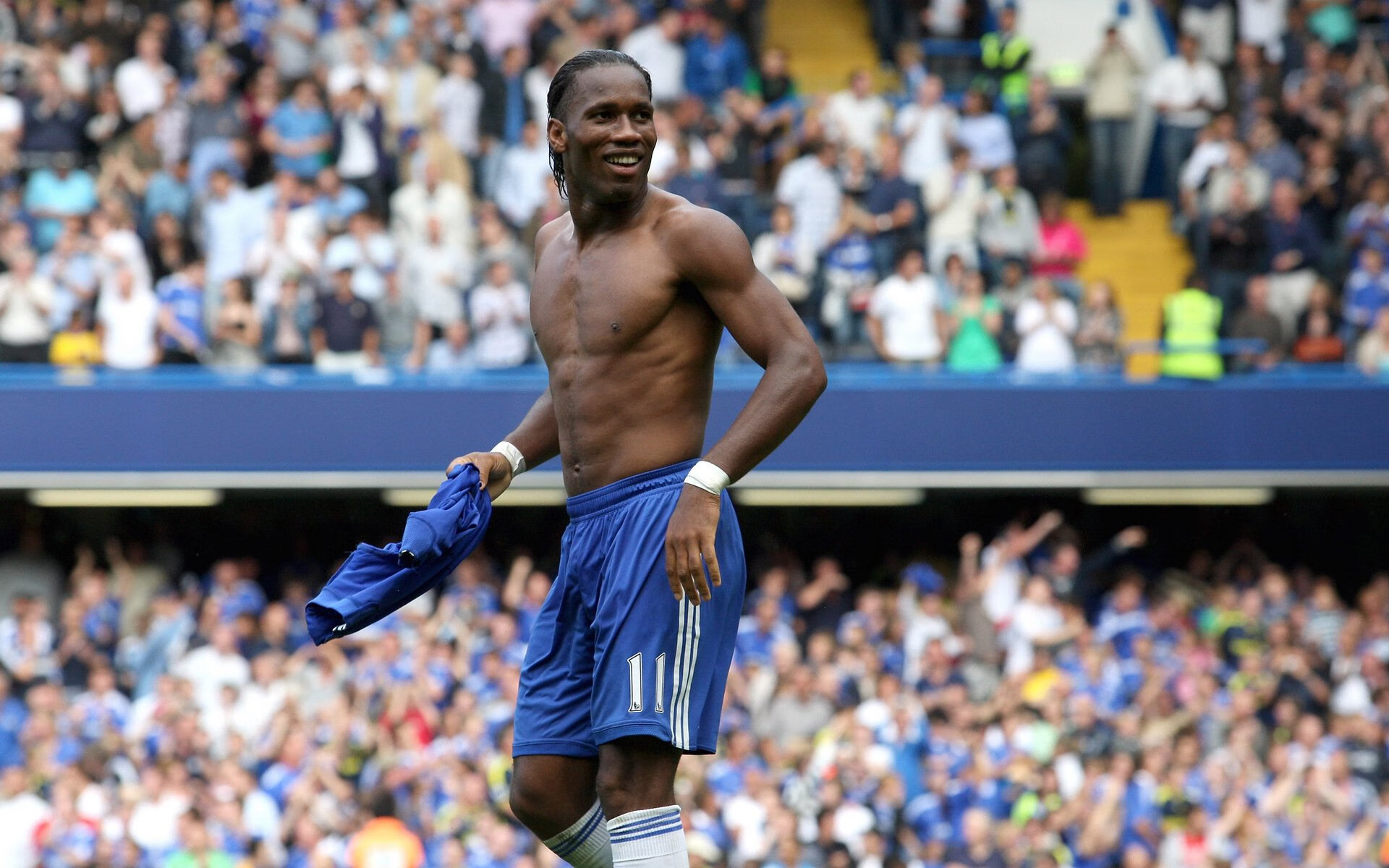 欧冠小组赛首轮冷门迭爆：两大豪门同日翻车跌出前二